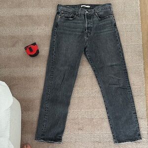Levi’s wedgie fit straight leg high waisted jean size 29 light wash black grey